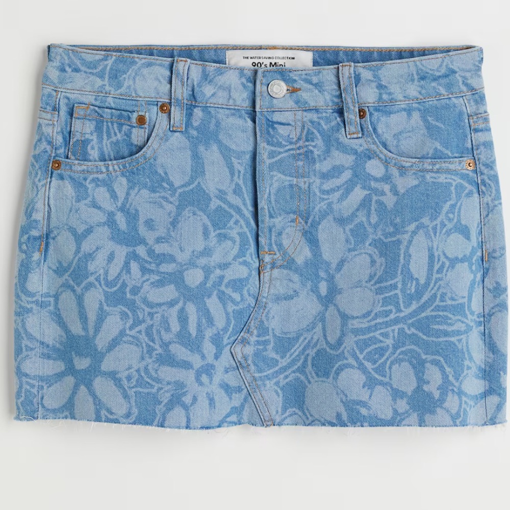 H&M 90’s Denim Mini denim blue/floral sz 12